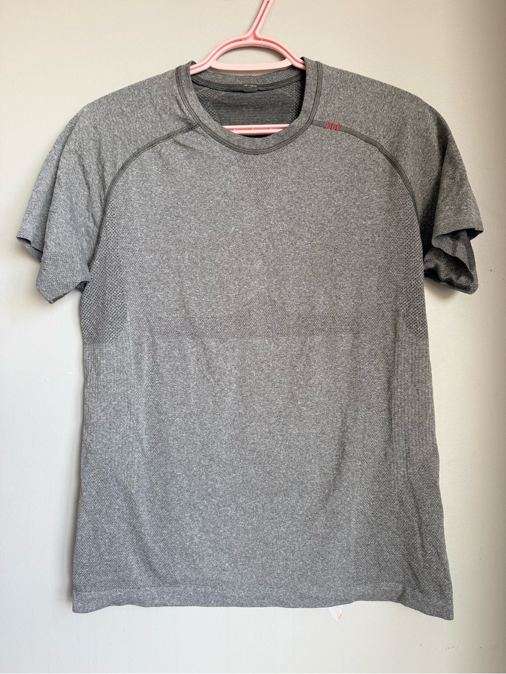 LULULEMON Mens Small Metal Vent Short Sleeve activewear shirt